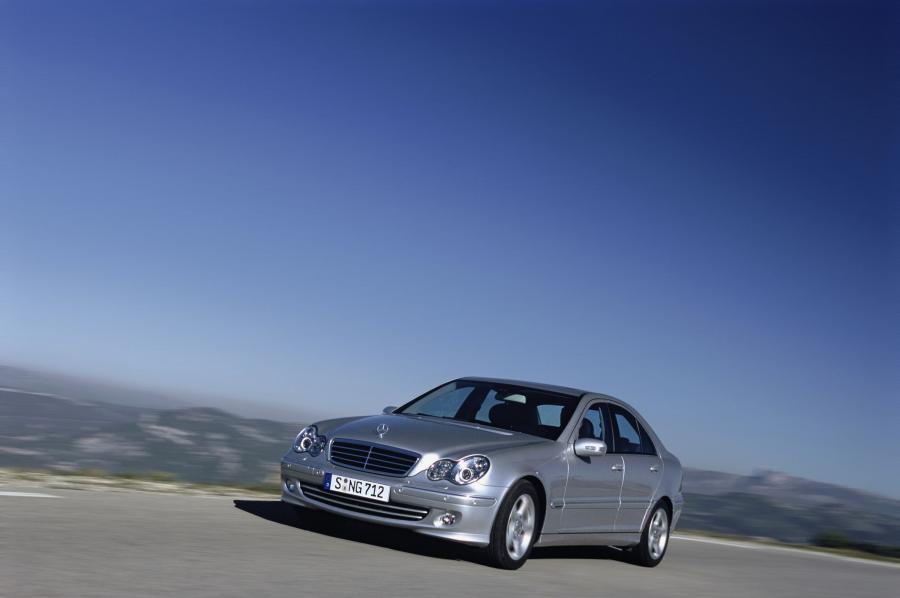  Mercedes-Benz C-Class 2004 года  (фото 10 из 88)